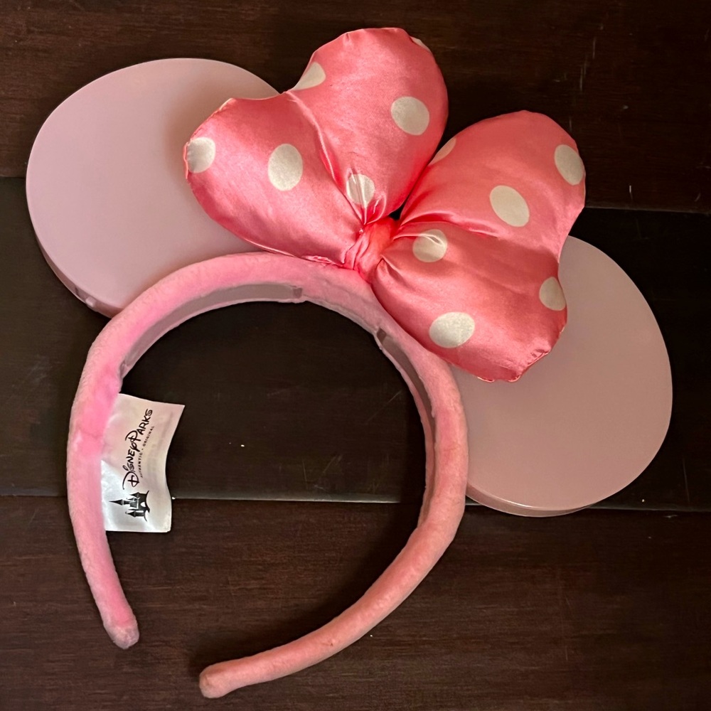 Disney Parks Light Up Pink Bow Minnie Mouse Ears